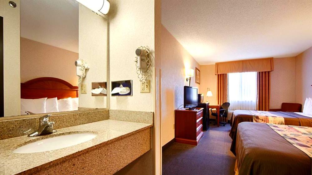 Park Inn By Radisson Гроув Сити Екстериор снимка